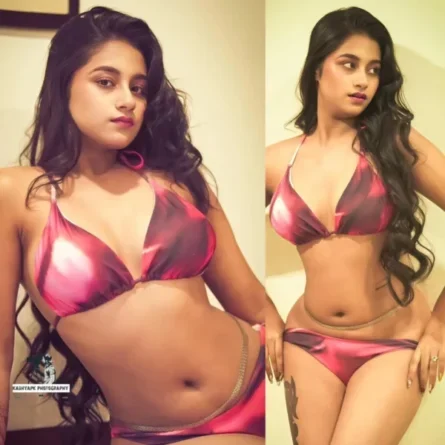 Sizzling Hot Insta Babe Strips Full Nude