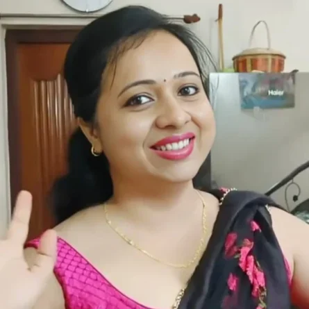 YOUTUBER SUMI 12Min+ Changing Dress Live Showing Boobs