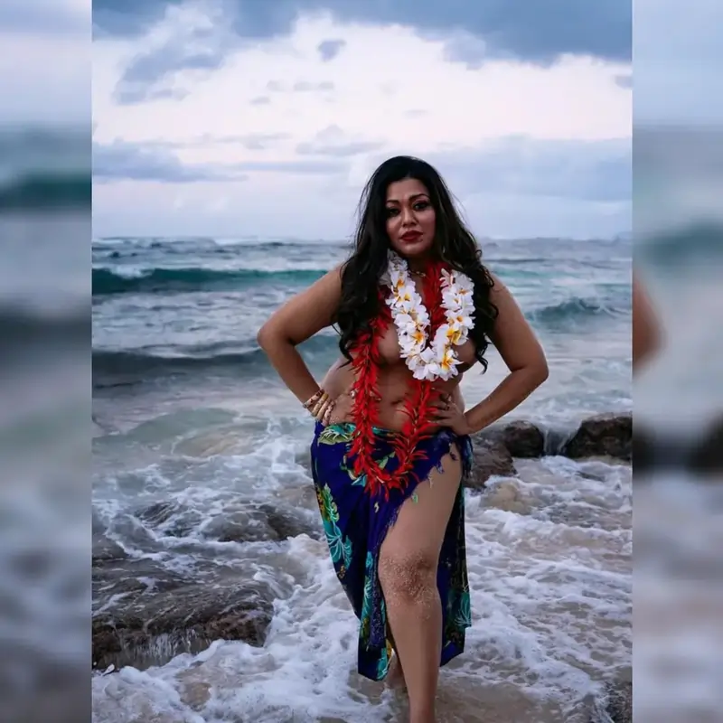 Saroni Roy Desi Indian Sexy Busty