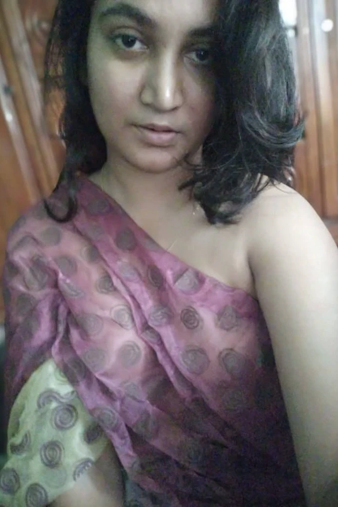 Beautiful Sexy Bengali Beena GF Pics