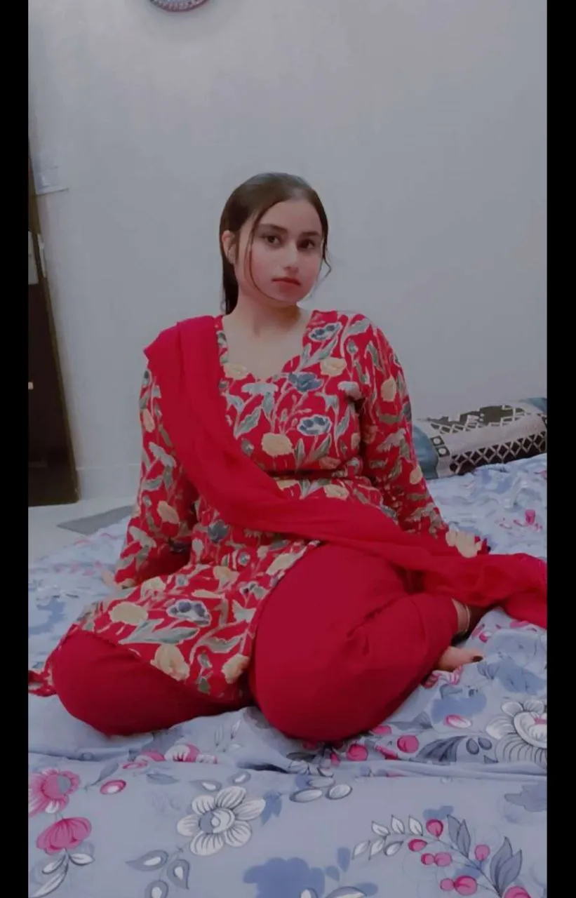 Beautiful Sexy Tanker Gf Pic Geeta