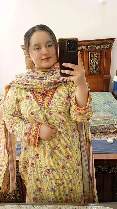 Chubby Hijabi Girl Fingering Wet Pussy
