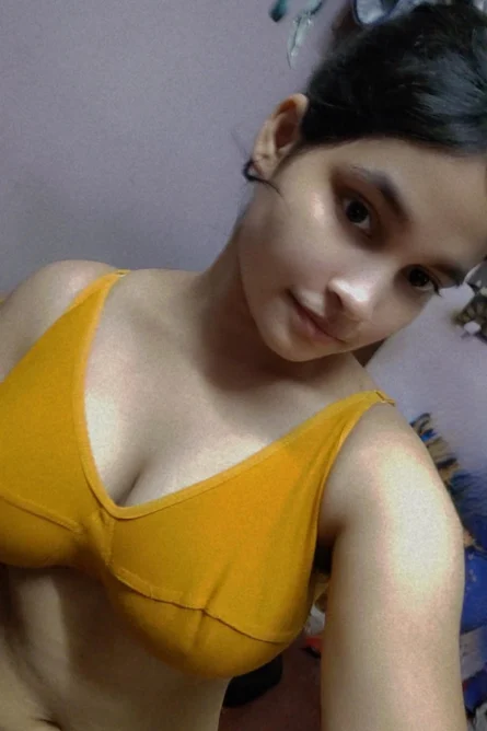 Cute Anath Girlfriend Nude Photo