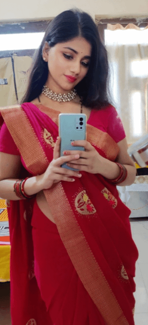 Cute Housewife Full Nude Saree Strip