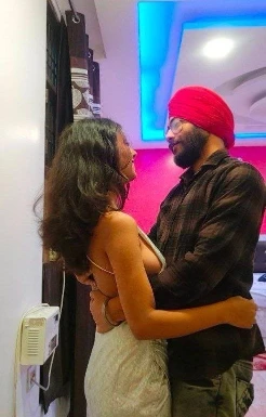 Desi Indian Punjabi Sexy Slim Girlfriend Fucking Hard Pics & Videos Collection