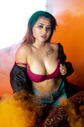 Very Cute Beautiful Model Girl Tina Nandy