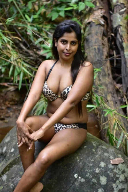 Lankan Hot Fashion Model 400 Nude Photo