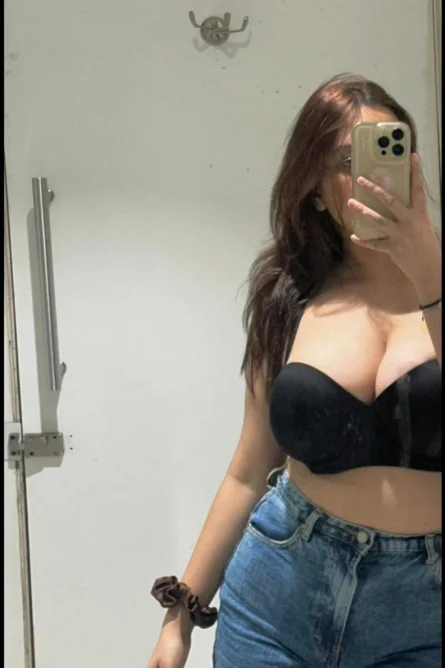 Sexy Big Boobs Bengali Babe Few Pics