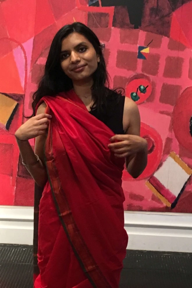 Desi Indian Busty Sexy Wife Big Boobs Show Selfie Pics