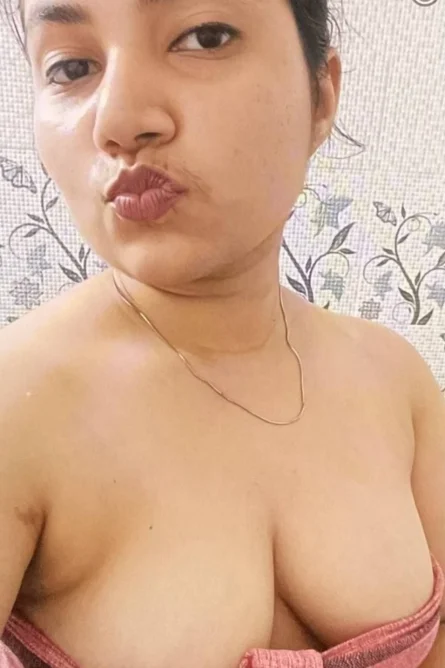 Naresh Polam Mallu Sexy Girlfriend
