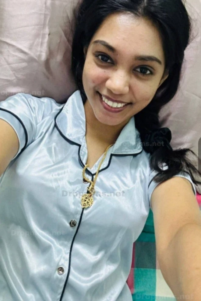Tamil Banglore Newly Married Wife Nude Videocall with Husband